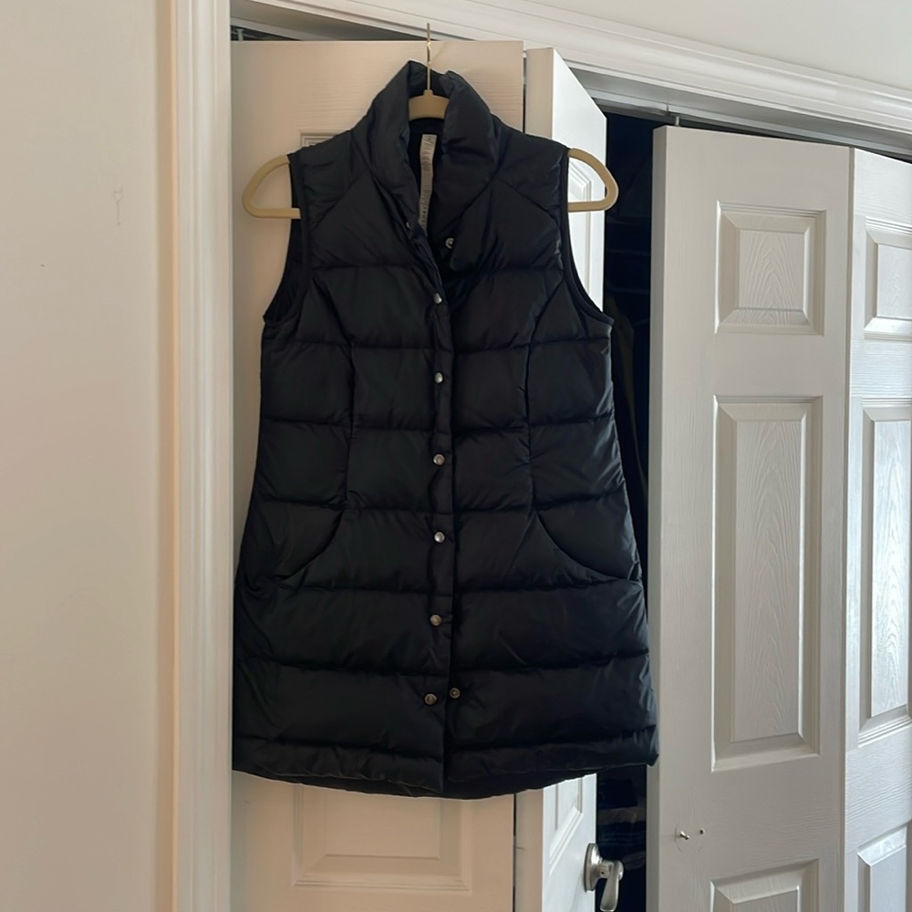 Lululemon down vest size 6